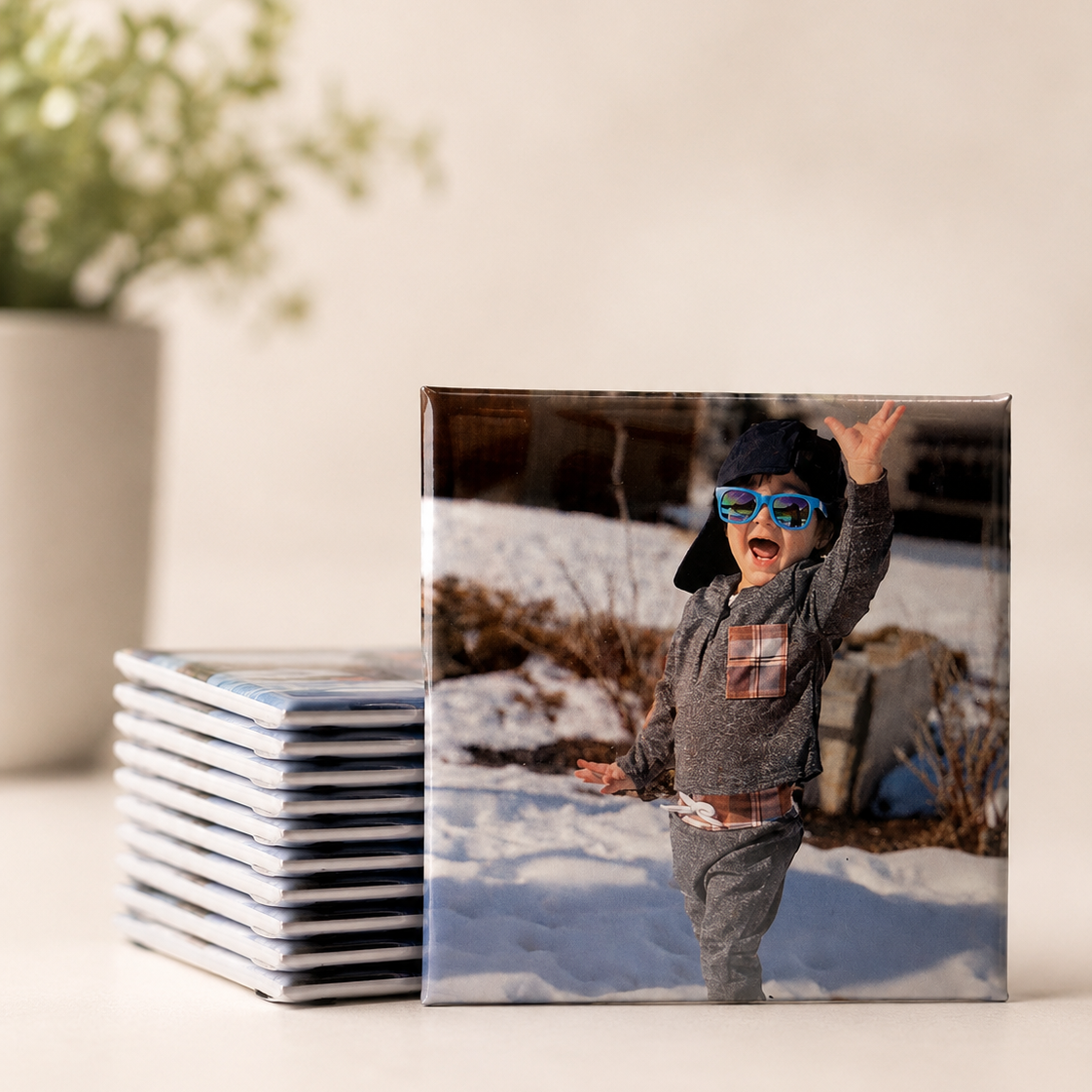 Square photo magnet with baby magnet