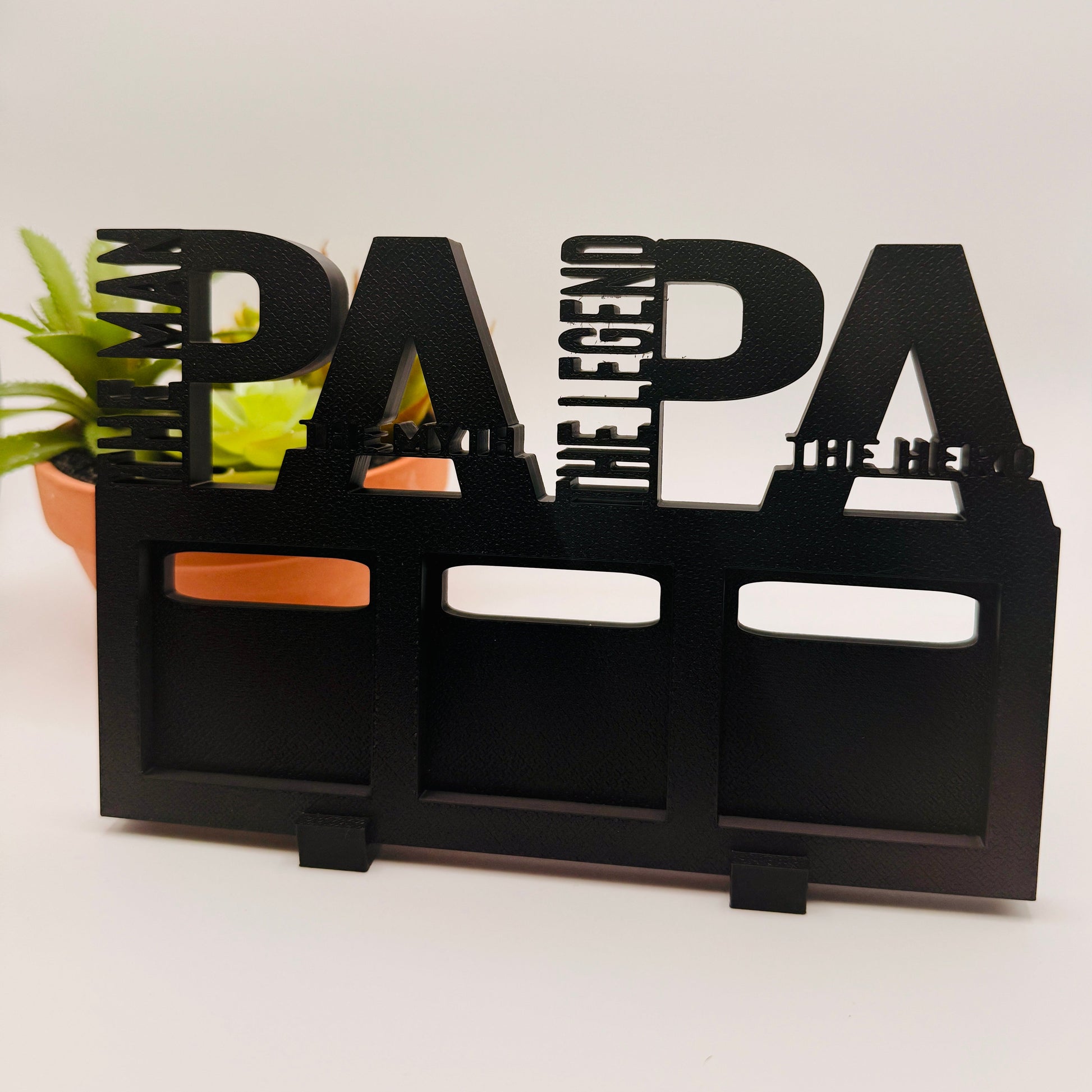 3D printed PAPA photo magnet display frame for 3 photo magnets in black color for Father’s Day gift